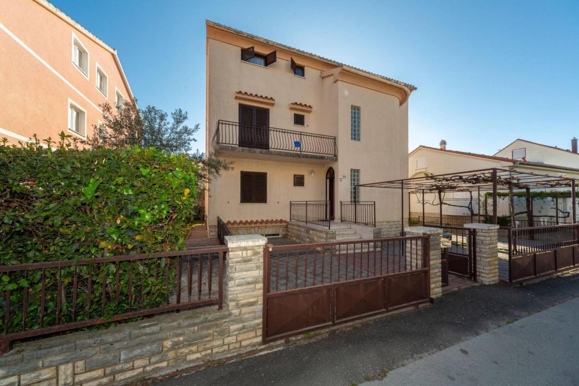 Three Bedroom Apartment In Biograd Biograd na Moru Kültér fotó