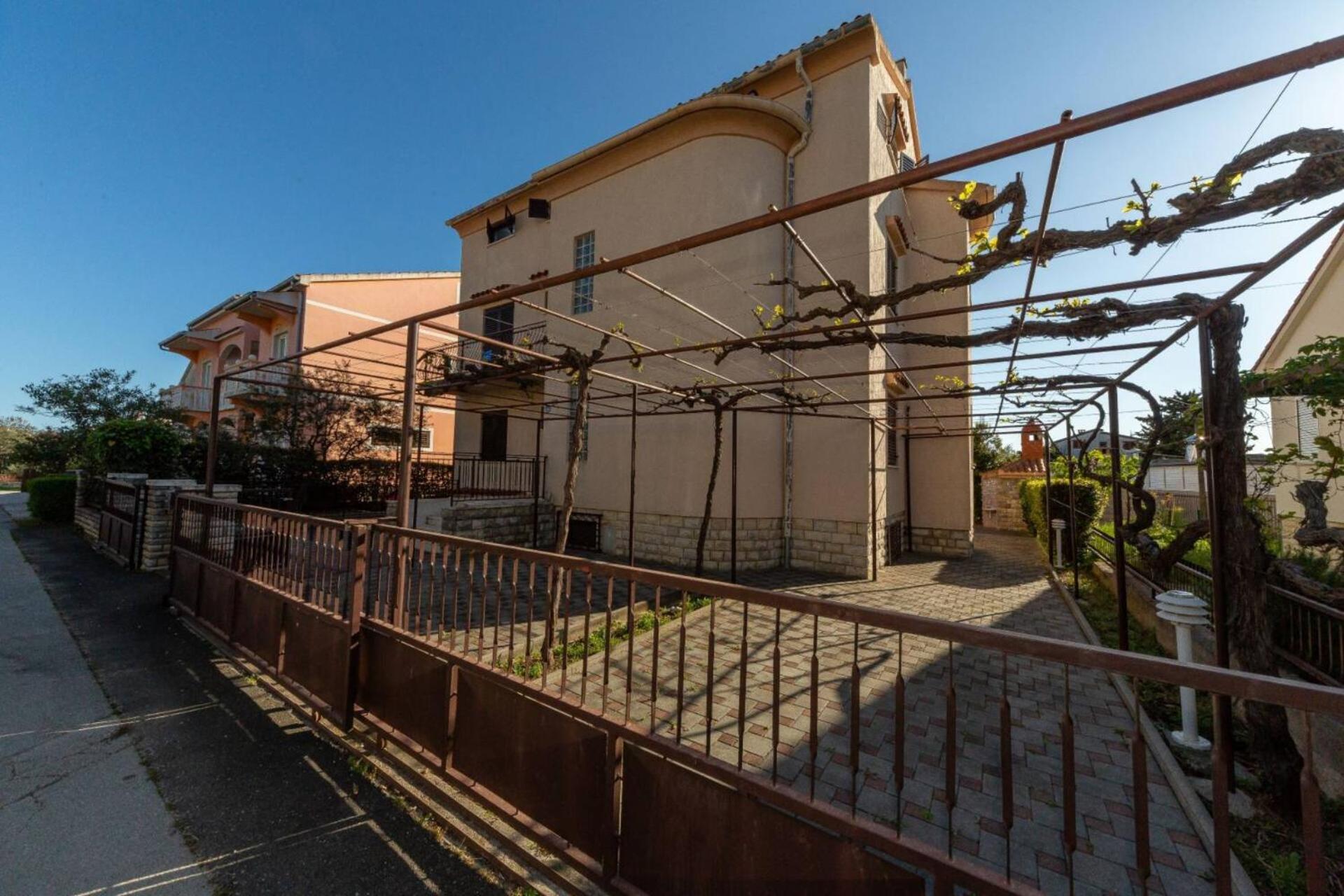 Three Bedroom Apartment In Biograd Biograd na Moru Kültér fotó