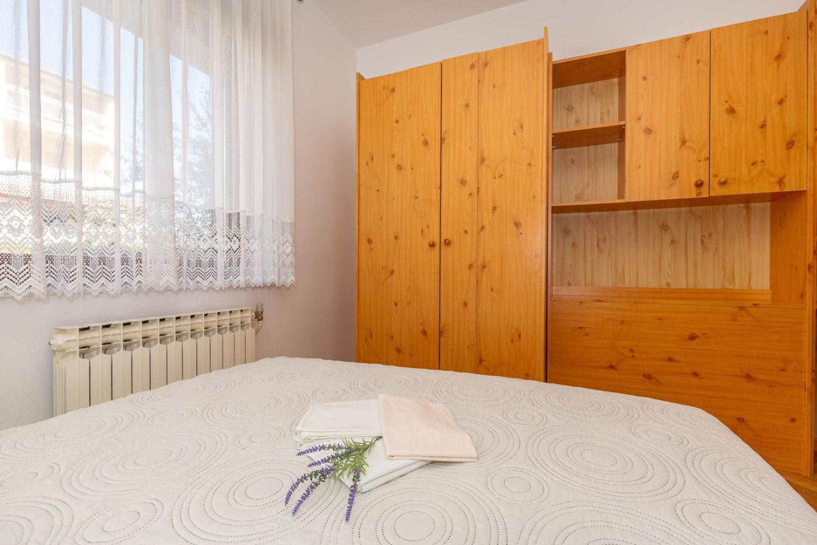 Three Bedroom Apartment In Biograd Biograd na Moru Kültér fotó