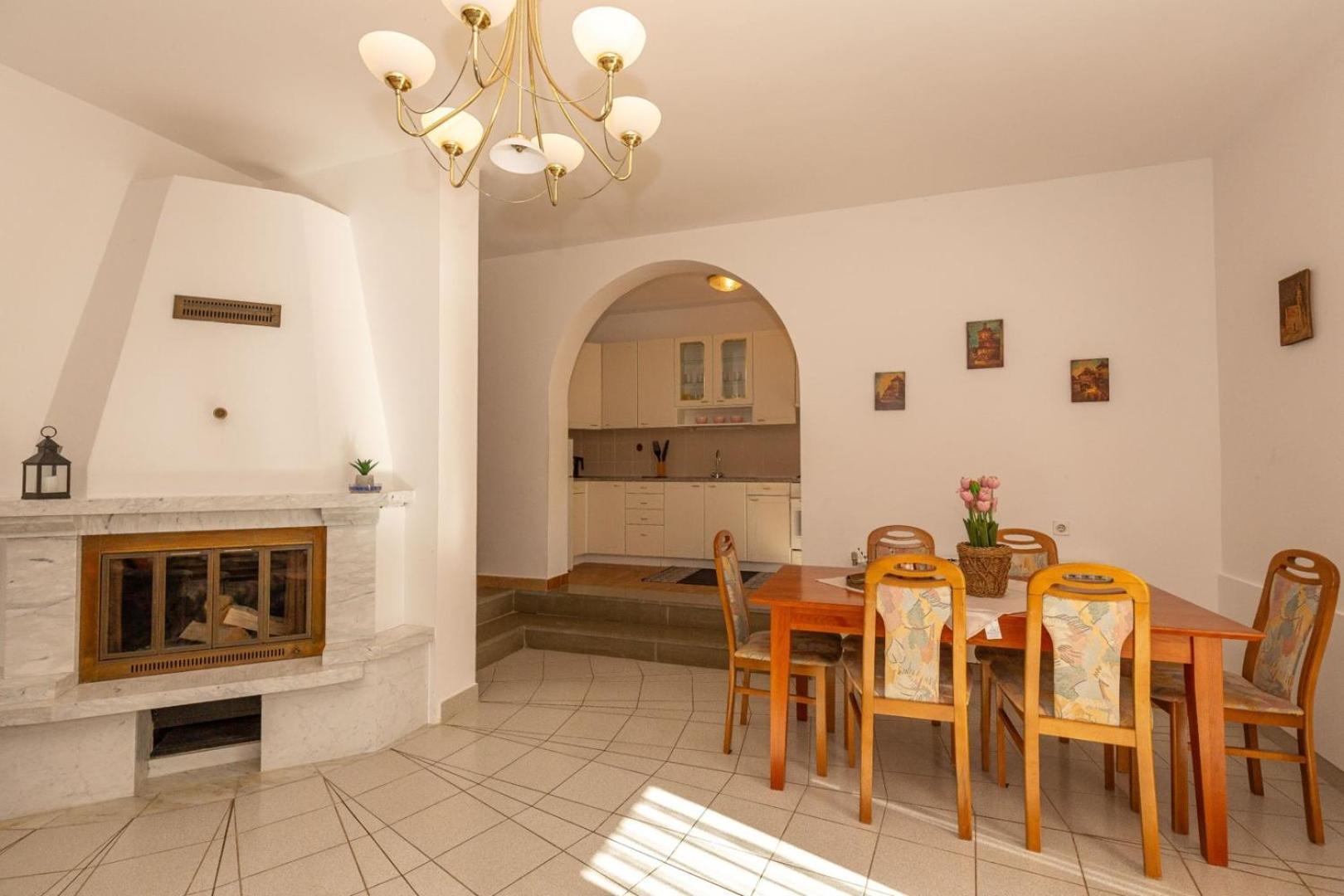 Three Bedroom Apartment In Biograd Biograd na Moru Kültér fotó
