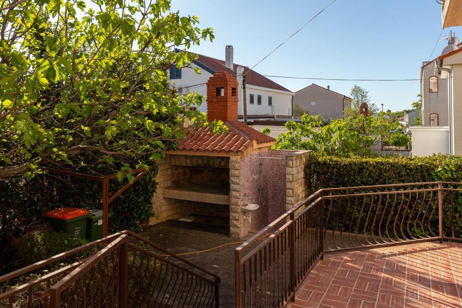 Three Bedroom Apartment In Biograd Biograd na Moru Kültér fotó